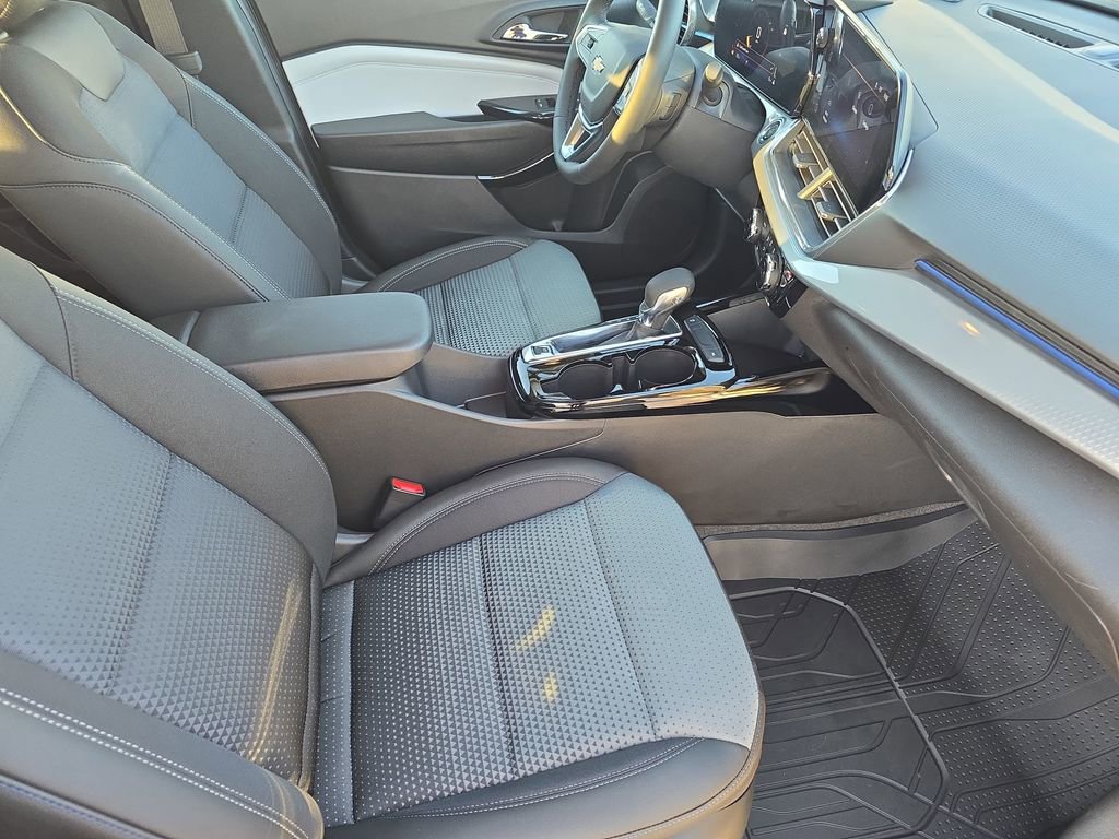 New 2026 Chevrolet Trax LT w/ LT Convenience Package image 10
