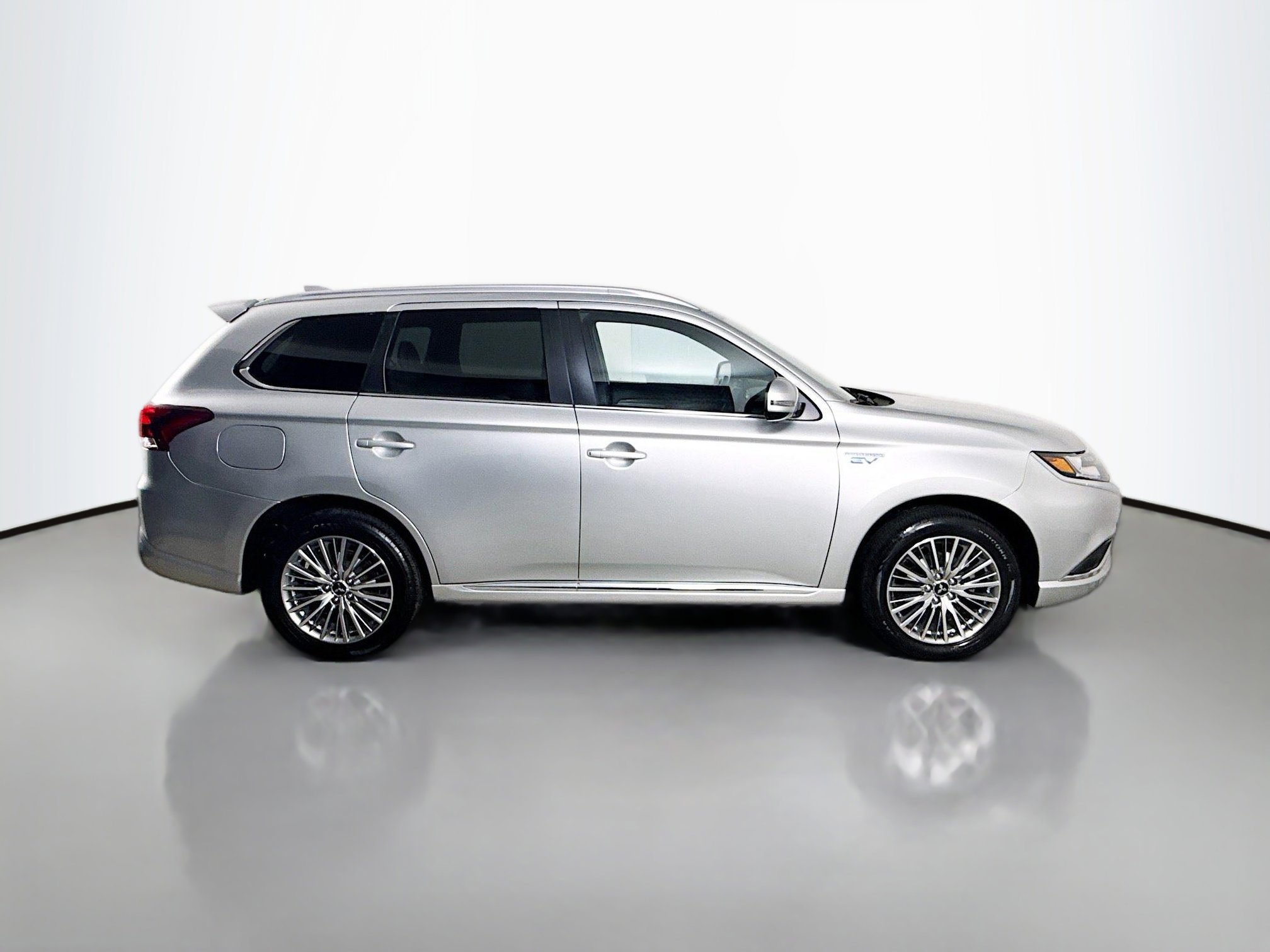 Used 2022 Mitsubishi Outlander SEL image 11