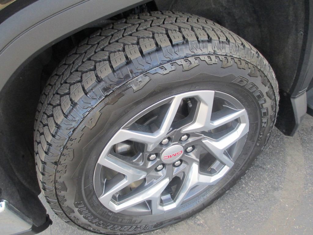 Used 2024 GMC Sierra 1500 SLT w/ SLT Premium Plus Package image 13