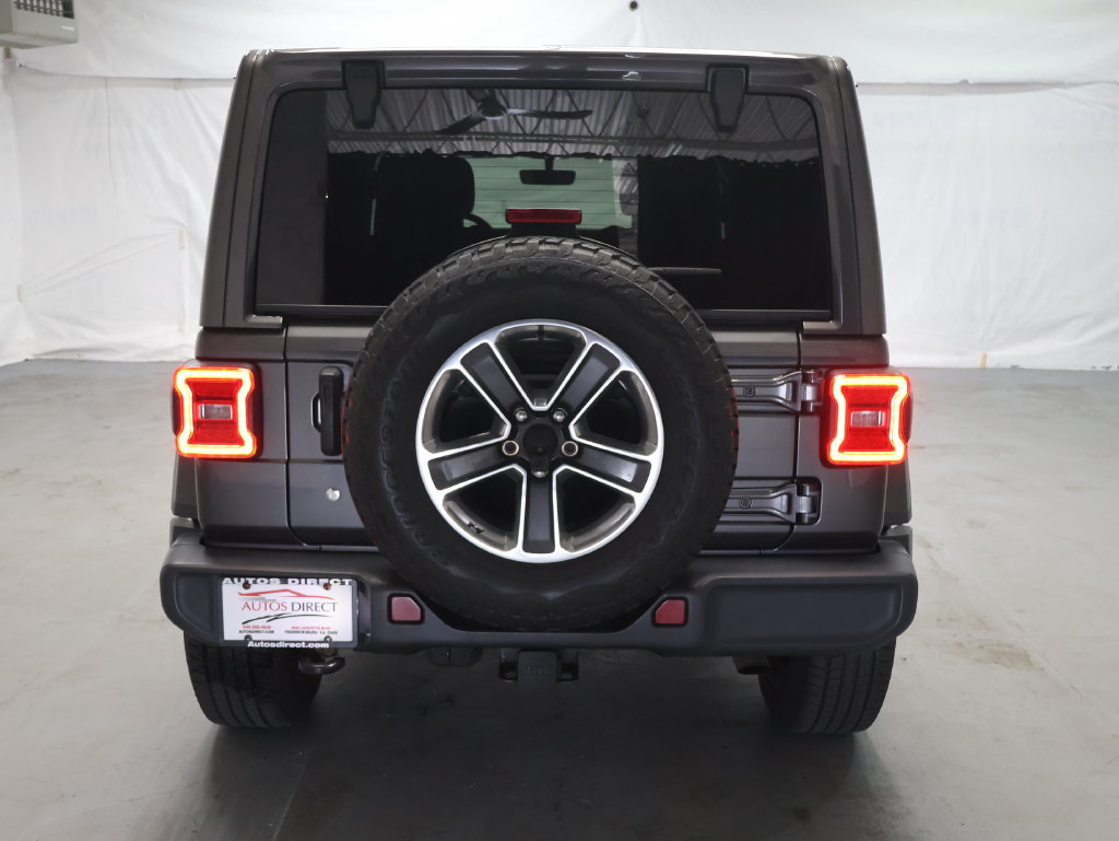 Used 2018 Jeep Wrangler Unlimited Sahara w/ Dual Top Group AWD/4WD image 6