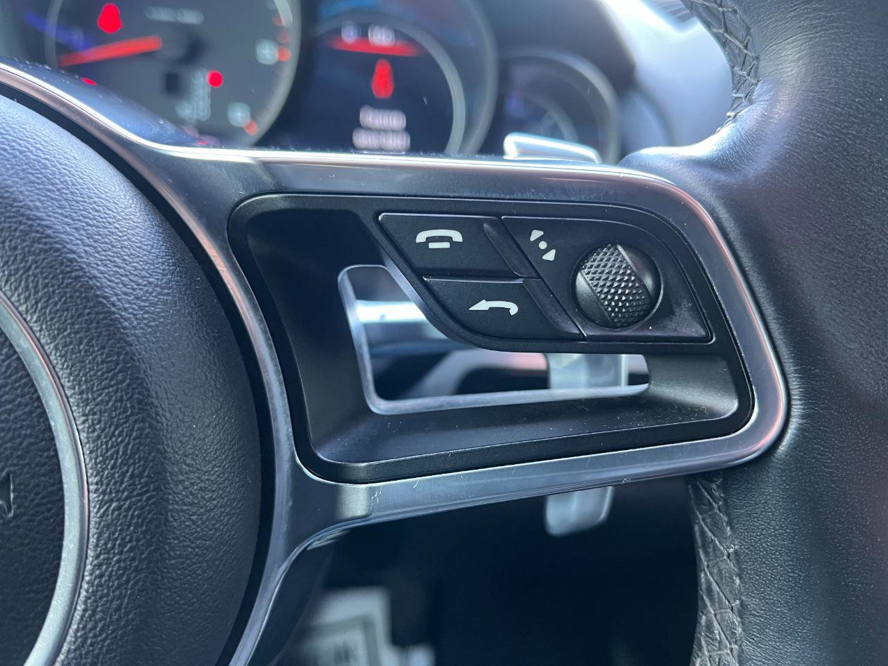 Used 2015 Porsche Cayenne Diesel image 27