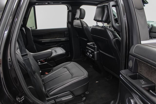 Used 2019 Ford Expedition Limited w/ Equipment Group 302A AWD/4WD image 20