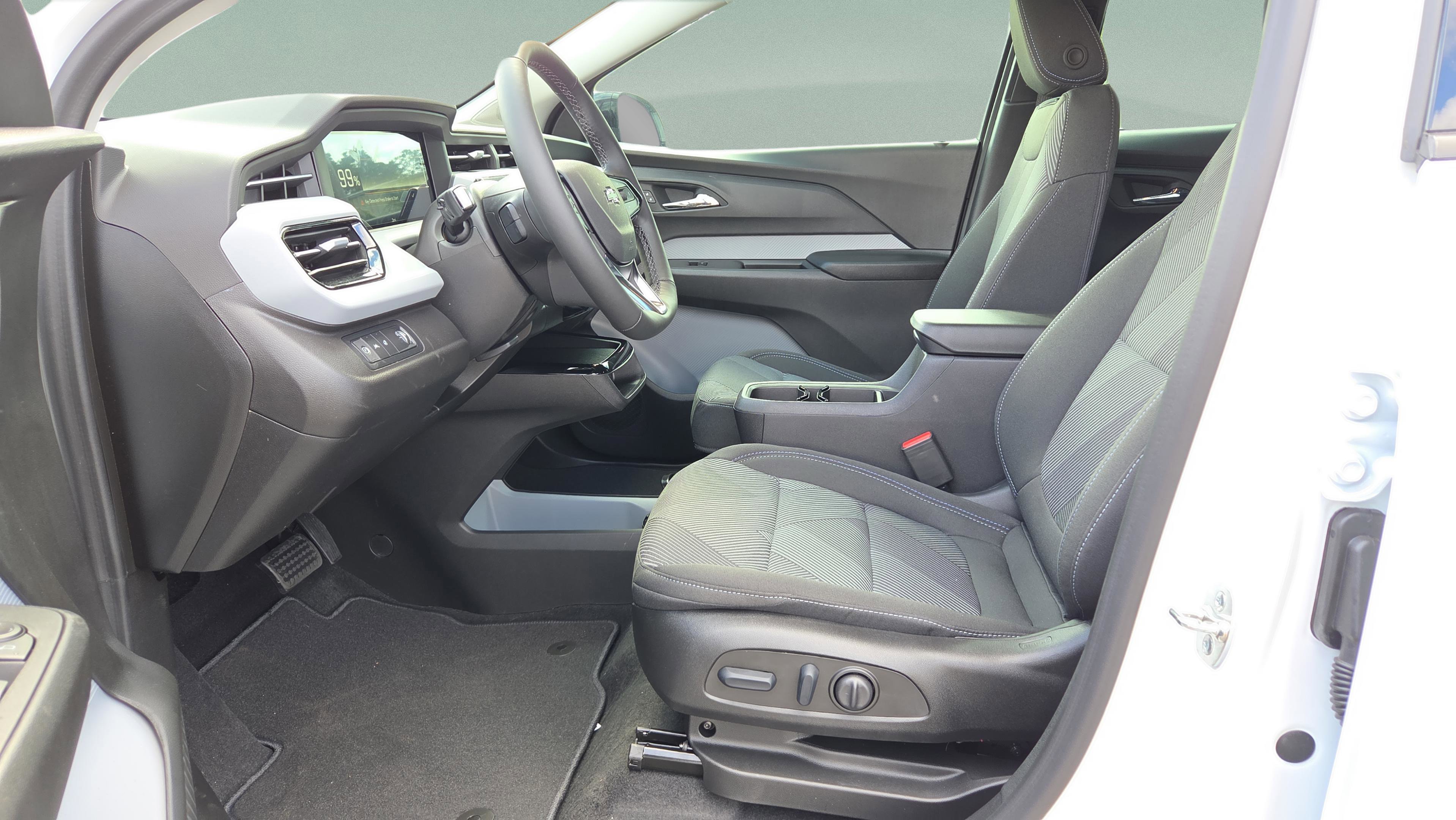 New 2027 Chevrolet Bolt LT w/ Comfort Package image 12