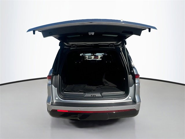 Used 2022 Lincoln Navigator L Reserve image 28