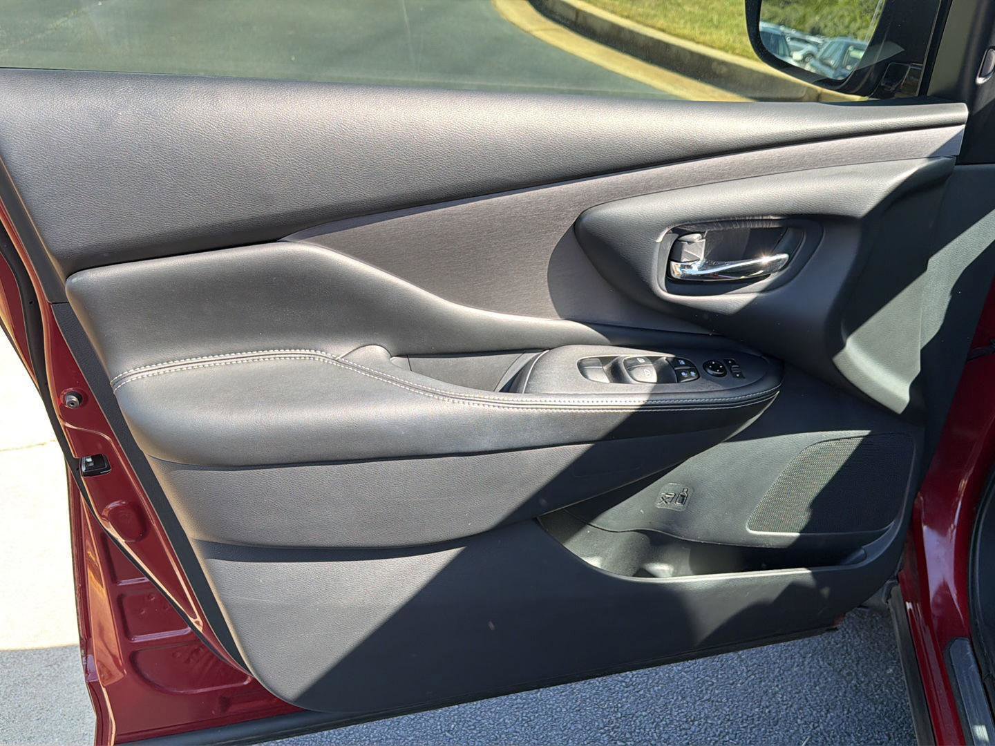 Used 2022 Nissan Murano SV image 16