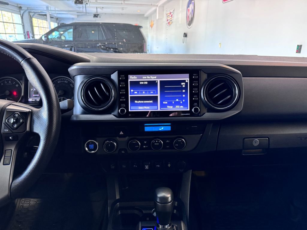 Used 2021 Toyota Tacoma TRD Off-Road w/ Technology Package image 17