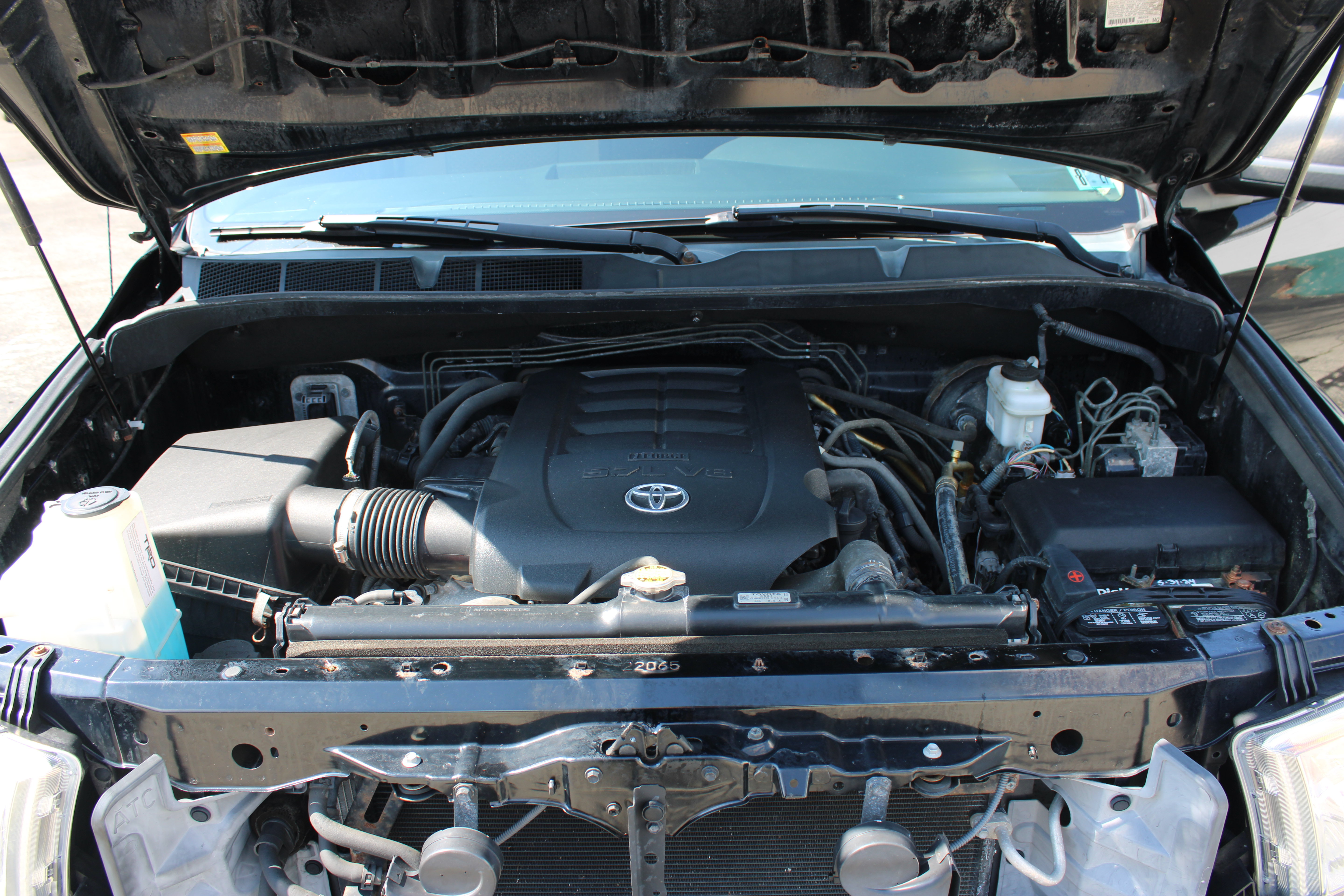 Used 2013 Toyota Tundra 4x4 Double Cab w/ SR5 Pkg image 28