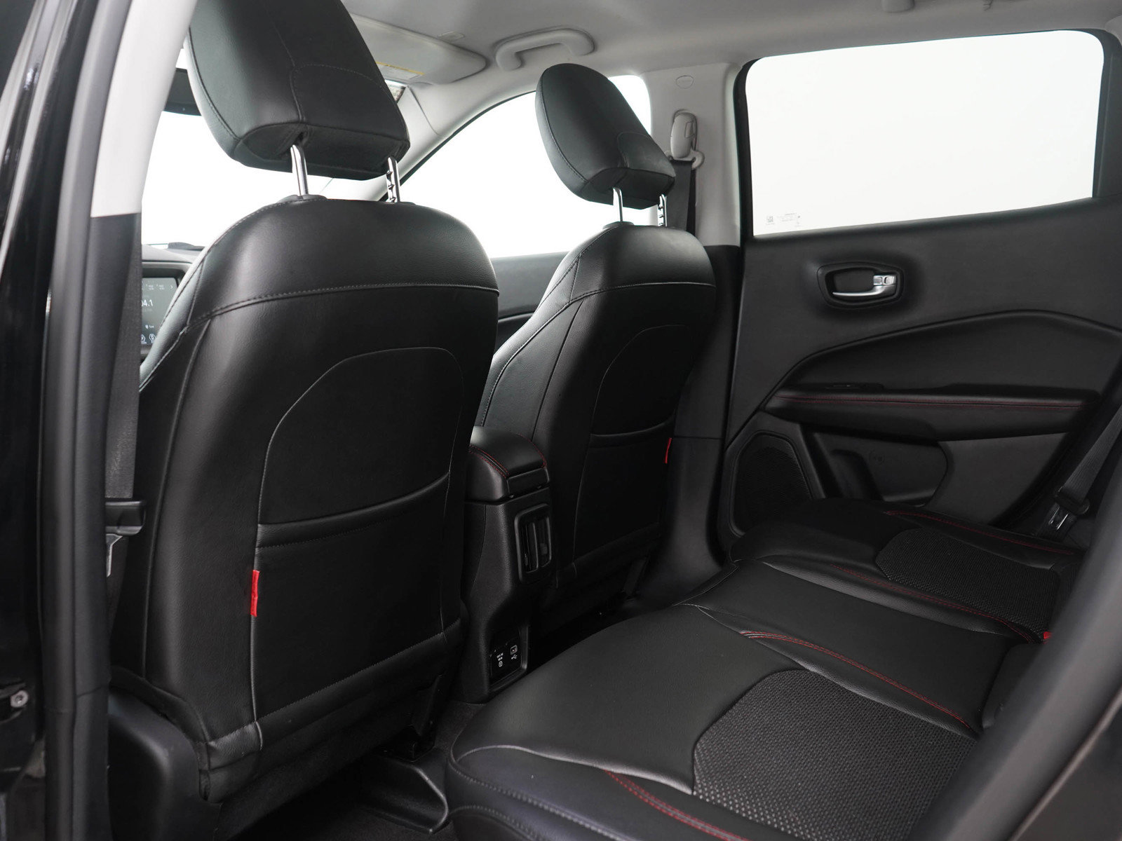 Used 2018 Jeep Compass Trailhawk w/ Safe & Security Group image 19