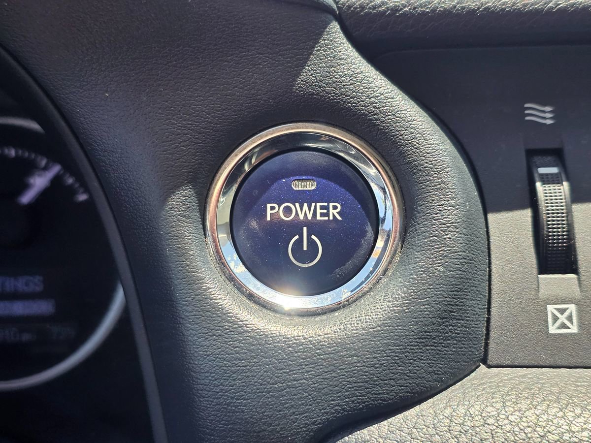 Used 2015 Lexus CT 200h FWD image 31