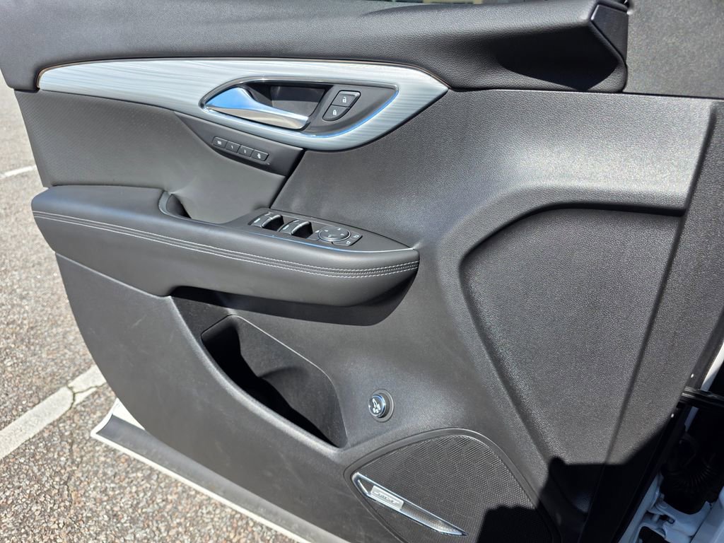 Used 2024 Buick Envision Avenir image 15