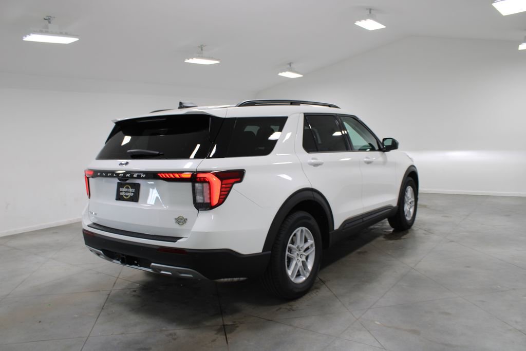New 2026 Ford Explorer Active image 10