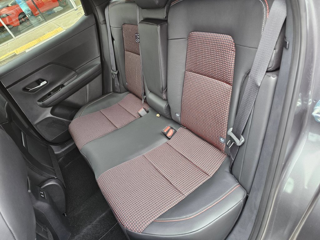 New 2027 Nissan Kicks SR AWD/4WD image 13