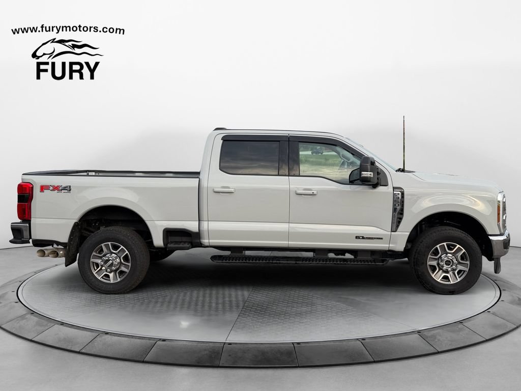 Used 2025 Ford F350 Lariat AWD/4WD image 3