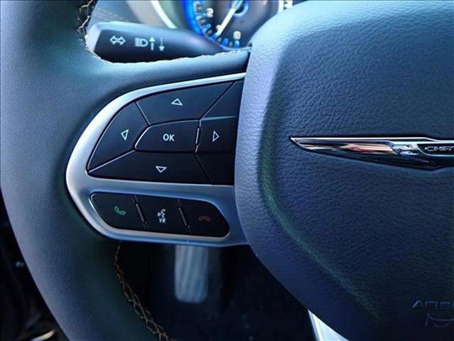 New 2026 Chrysler Pacifica Pinnacle FWD image 17