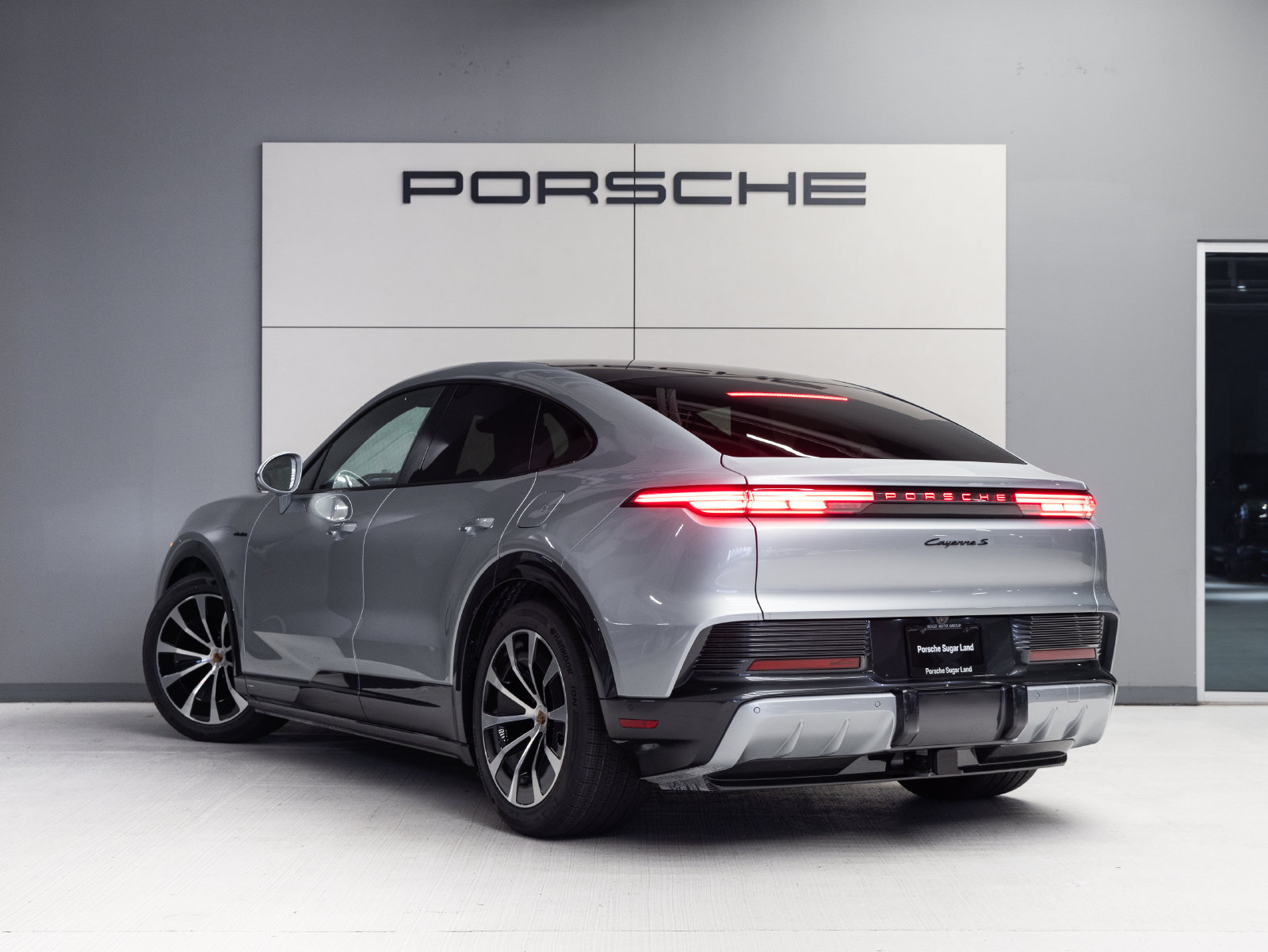 New 2026 Porsche Cayenne S AWD/4WD image 3