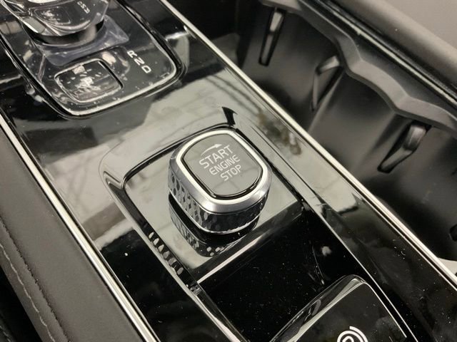 New 2026 Volvo XC90 T8 Plus image 17