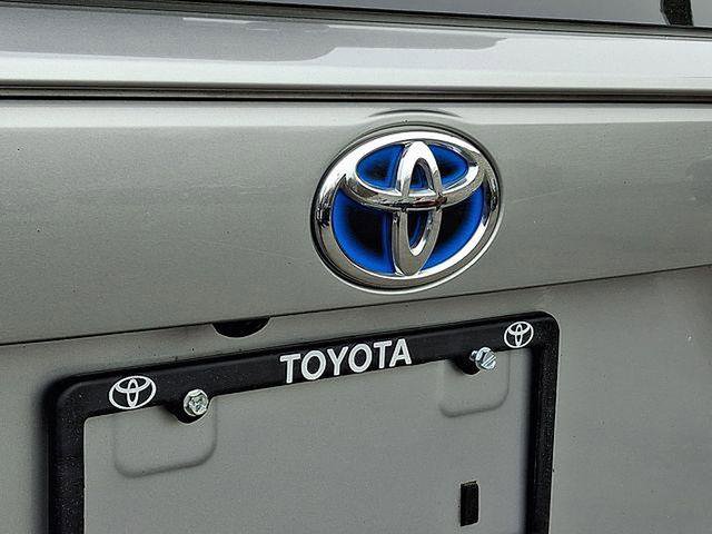 Certified 2021 Toyota RAV4 LE image 28