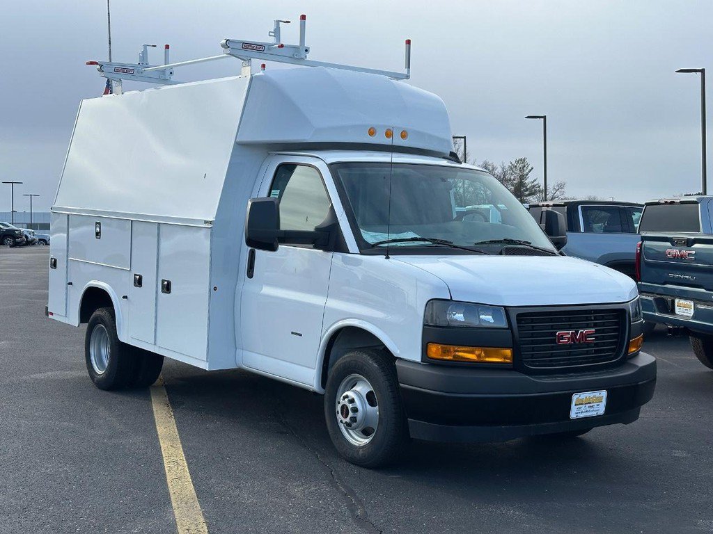 New 2024 GMC Savana 3500 w/ Power Convenience Package RWD image 2