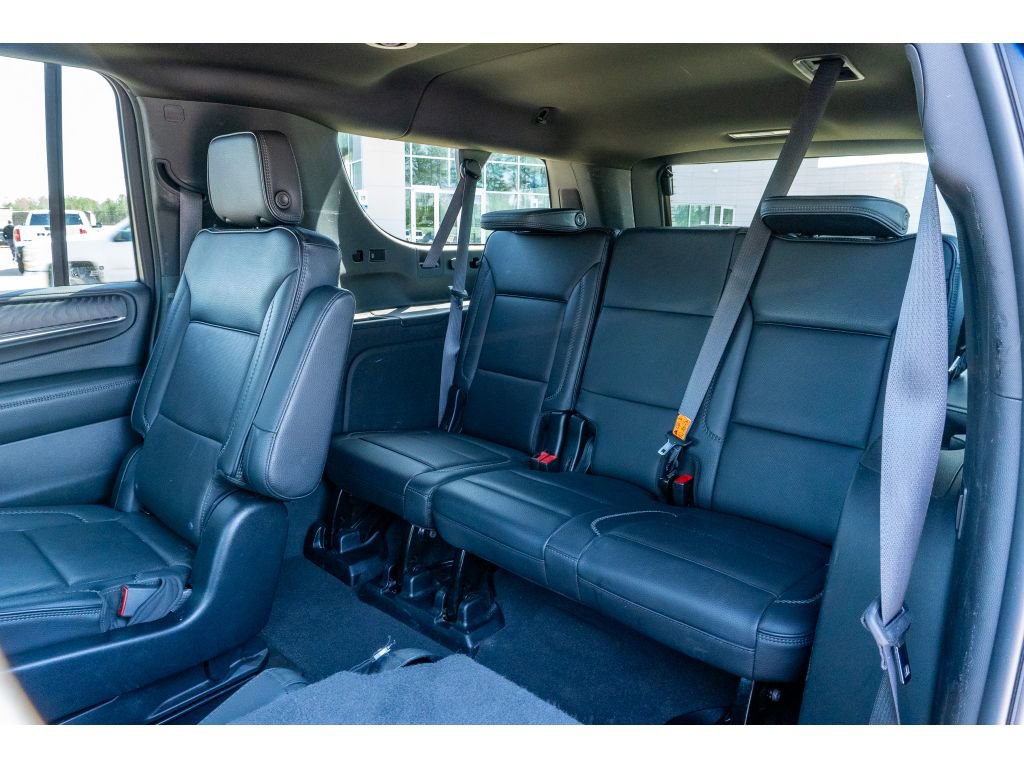 Used 2024 GMC Yukon XL Denali AWD/4WD image 14