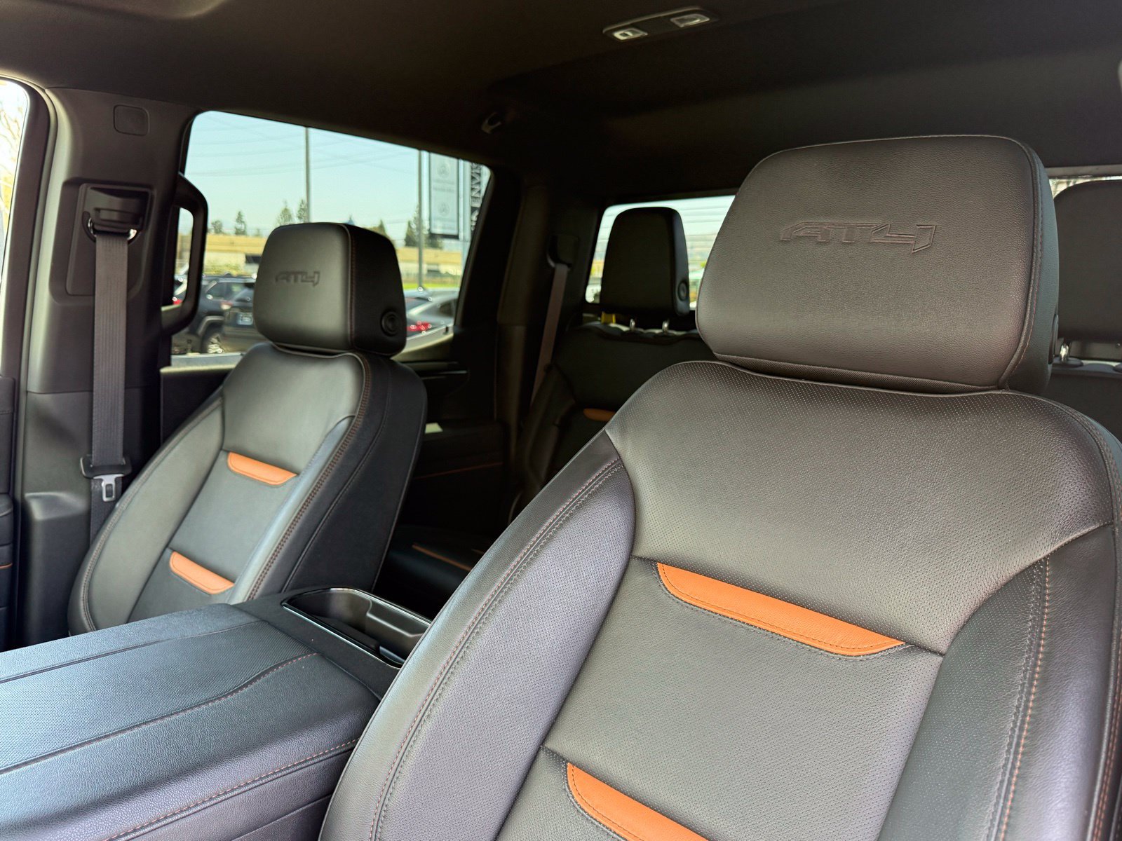 Used 2025 GMC Sierra 1500 AT4 w/ Technology Package AWD/4WD image 26