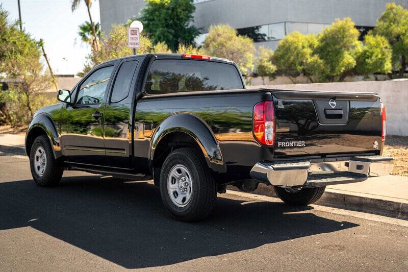 Used 2014 Nissan Frontier S RWD image 3