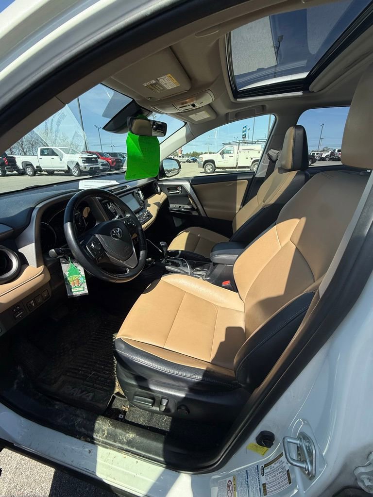 Used 2017 Toyota RAV4 Limited image 5