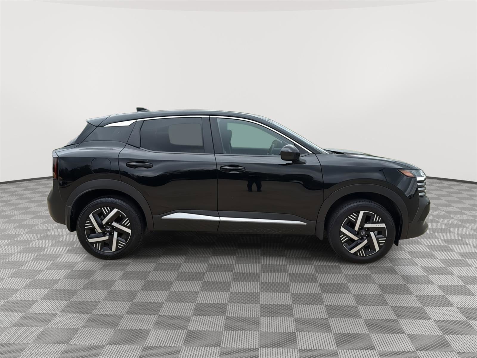 Used 2025 Nissan Kicks SV image 6