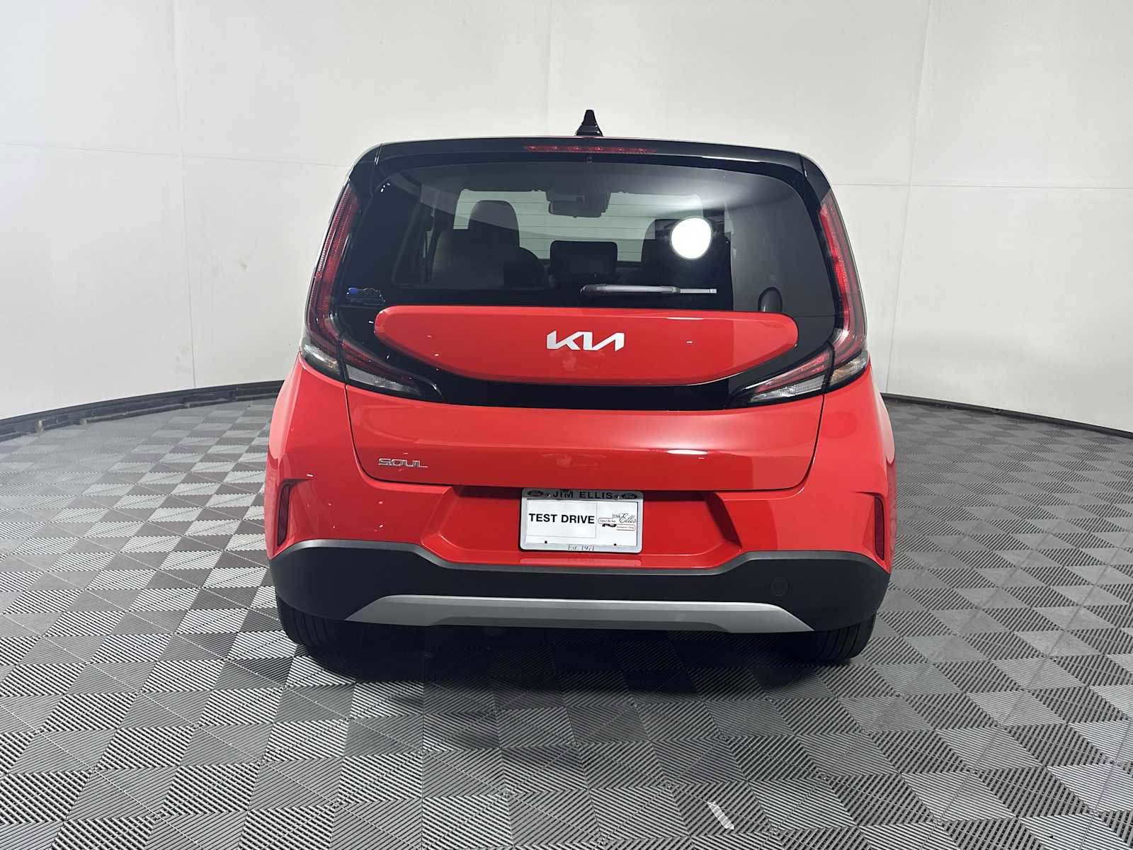 Used 2023 Kia Soul LX FWD image 7