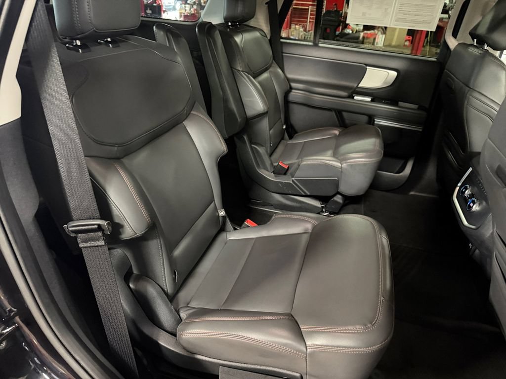 Used 2025 Ford Expedition Active AWD/4WD image 22