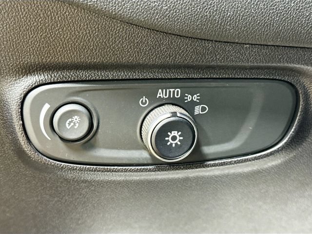 Used 2018 Chevrolet Equinox LS FWD image 10
