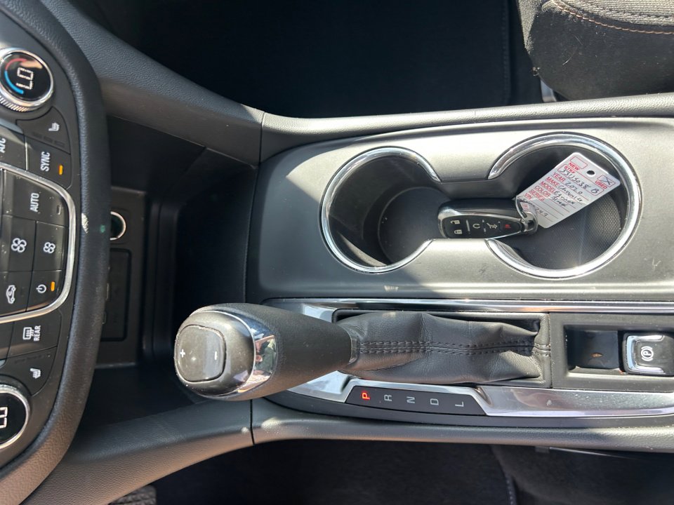 Used 2020 Chevrolet Equinox LT FWD image 20