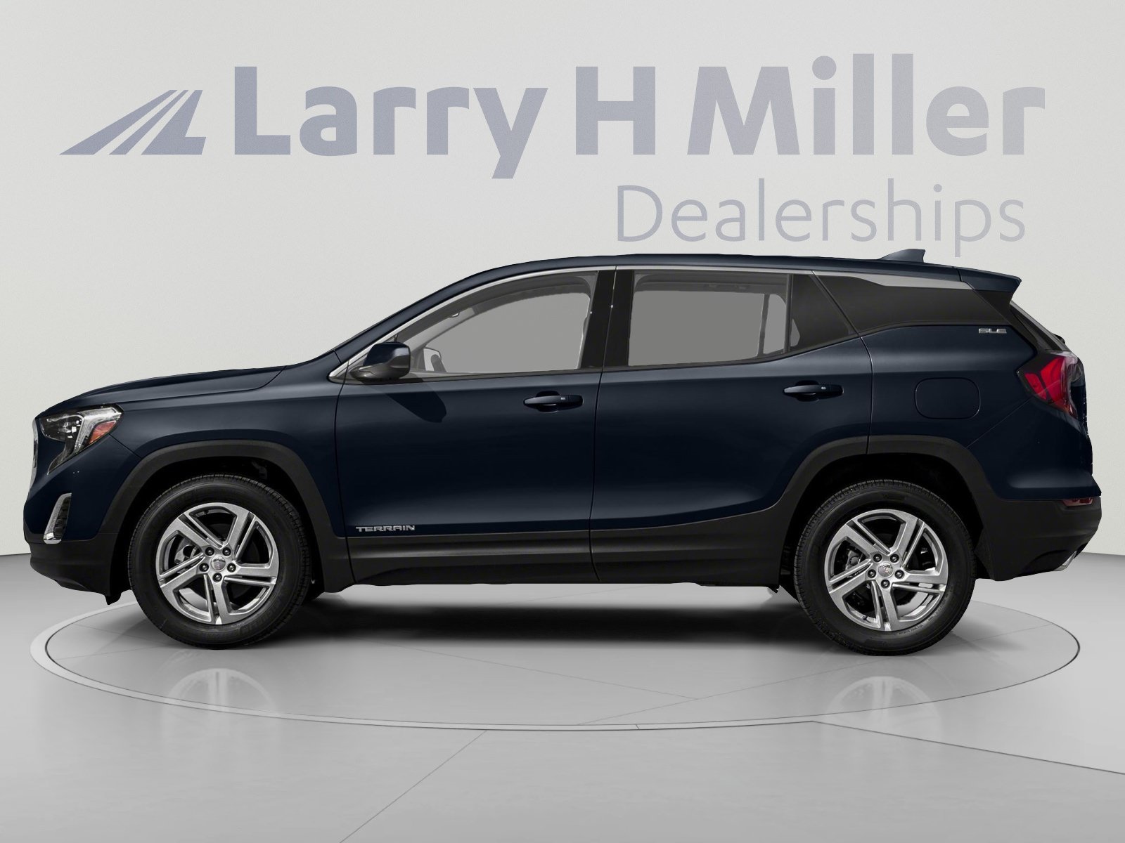 Used 2019 GMC Terrain SLE w/ Driver Convenience Package FWD image 3