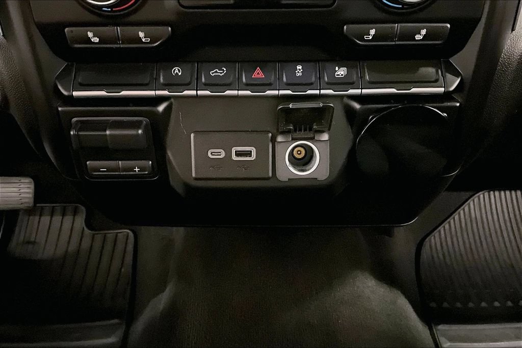 Used 2019 Chevrolet Silverado 1500 LT w/ All-Star Edition AWD/4WD image 17