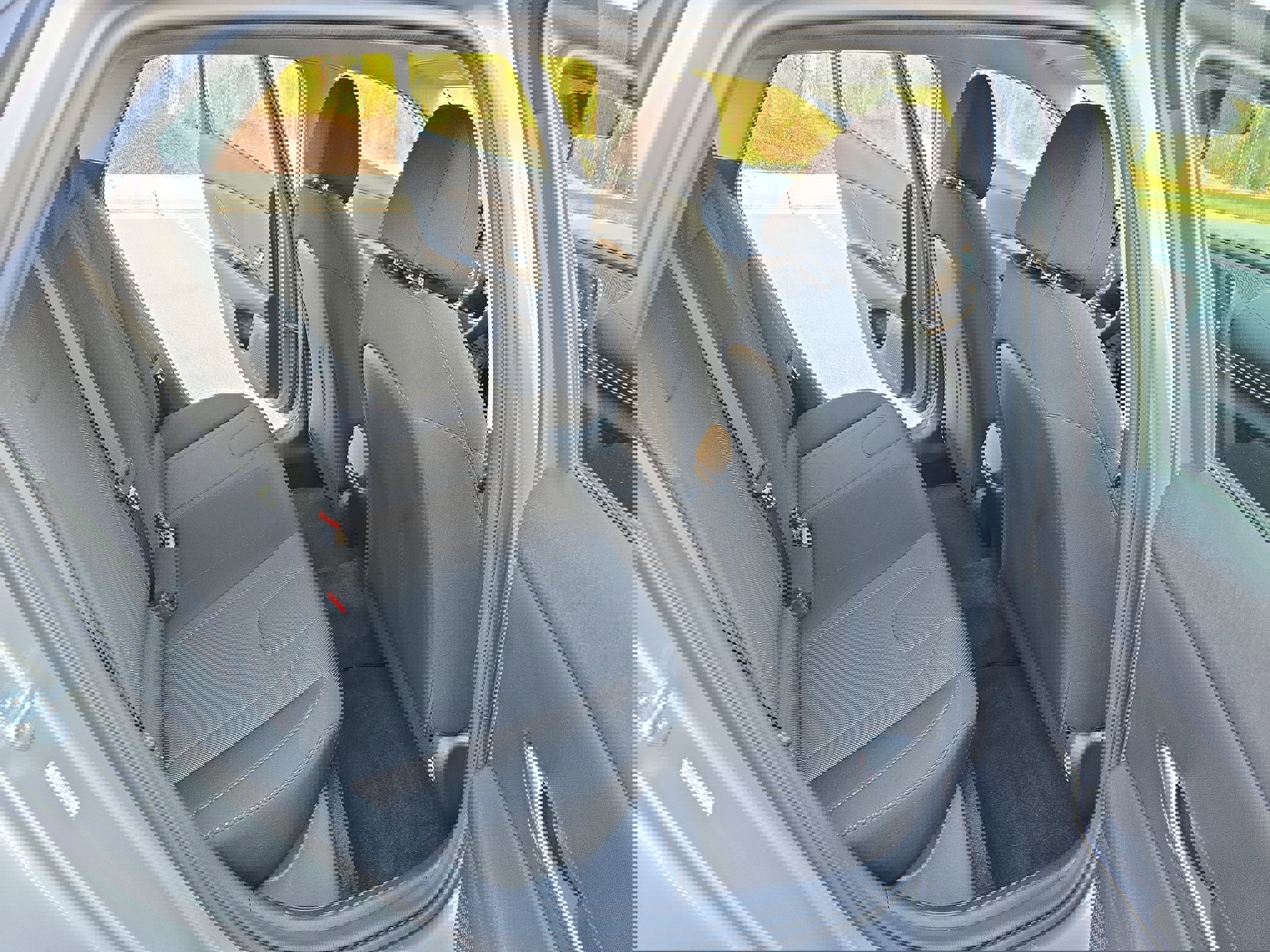 Used 2023 Hyundai Elantra SE image 11