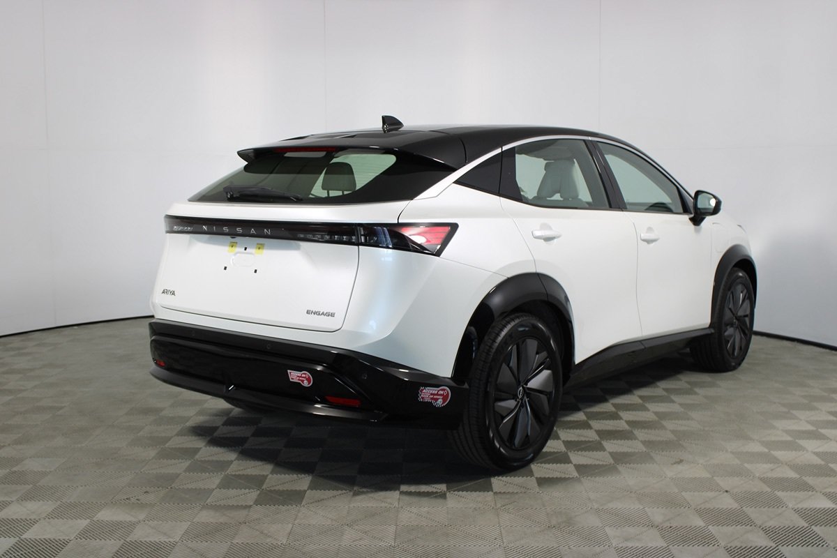 Used 2023 Nissan Ariya FWD image 30