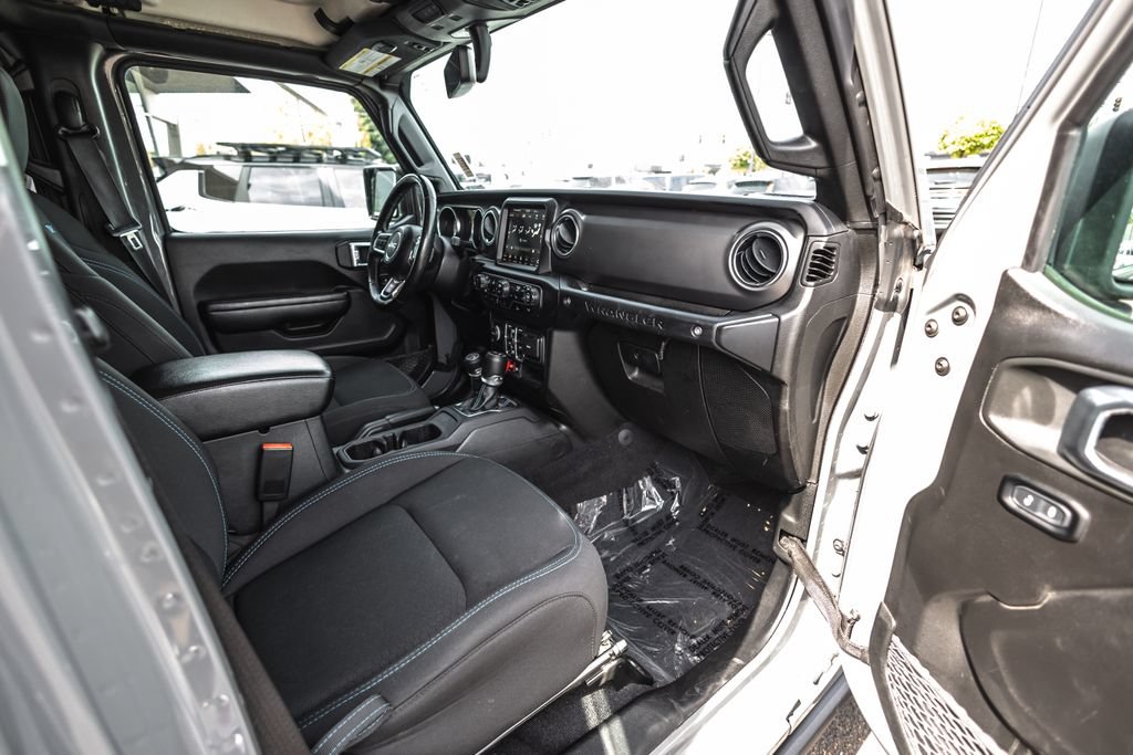 Used 2023 Jeep Wrangler Unlimited Rubicon 4xe w/ Cold Weather Group AWD/4WD image 27