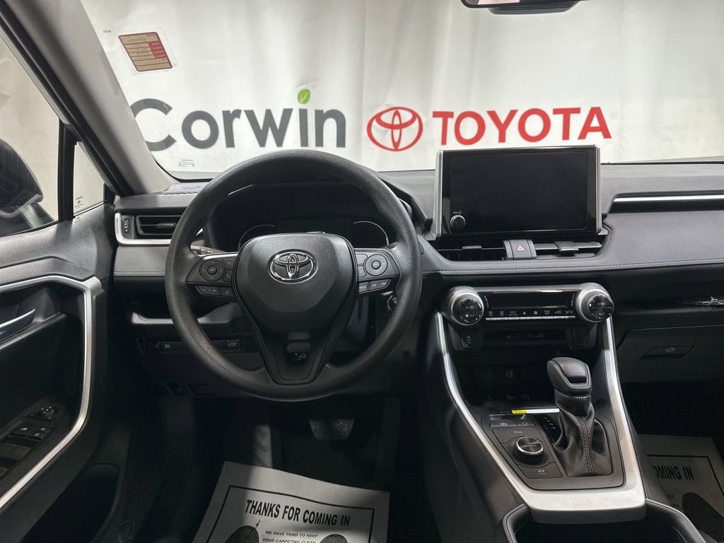 Used 2025 Toyota RAV4 XLE image 20