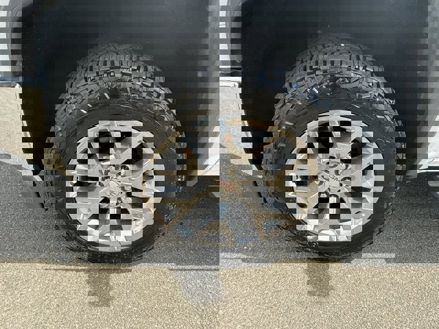 Used 2018 GMC Sierra 1500 SLT w/ SLT Premium Package image 11