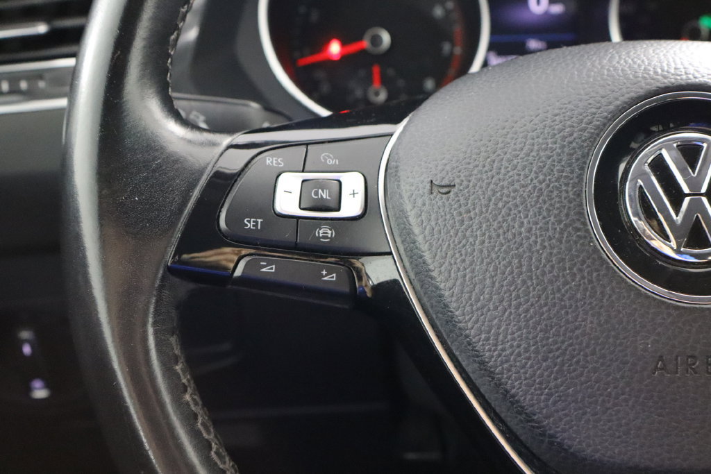 Used 2019 Volkswagen Tiguan SE AWD/4WD image 8