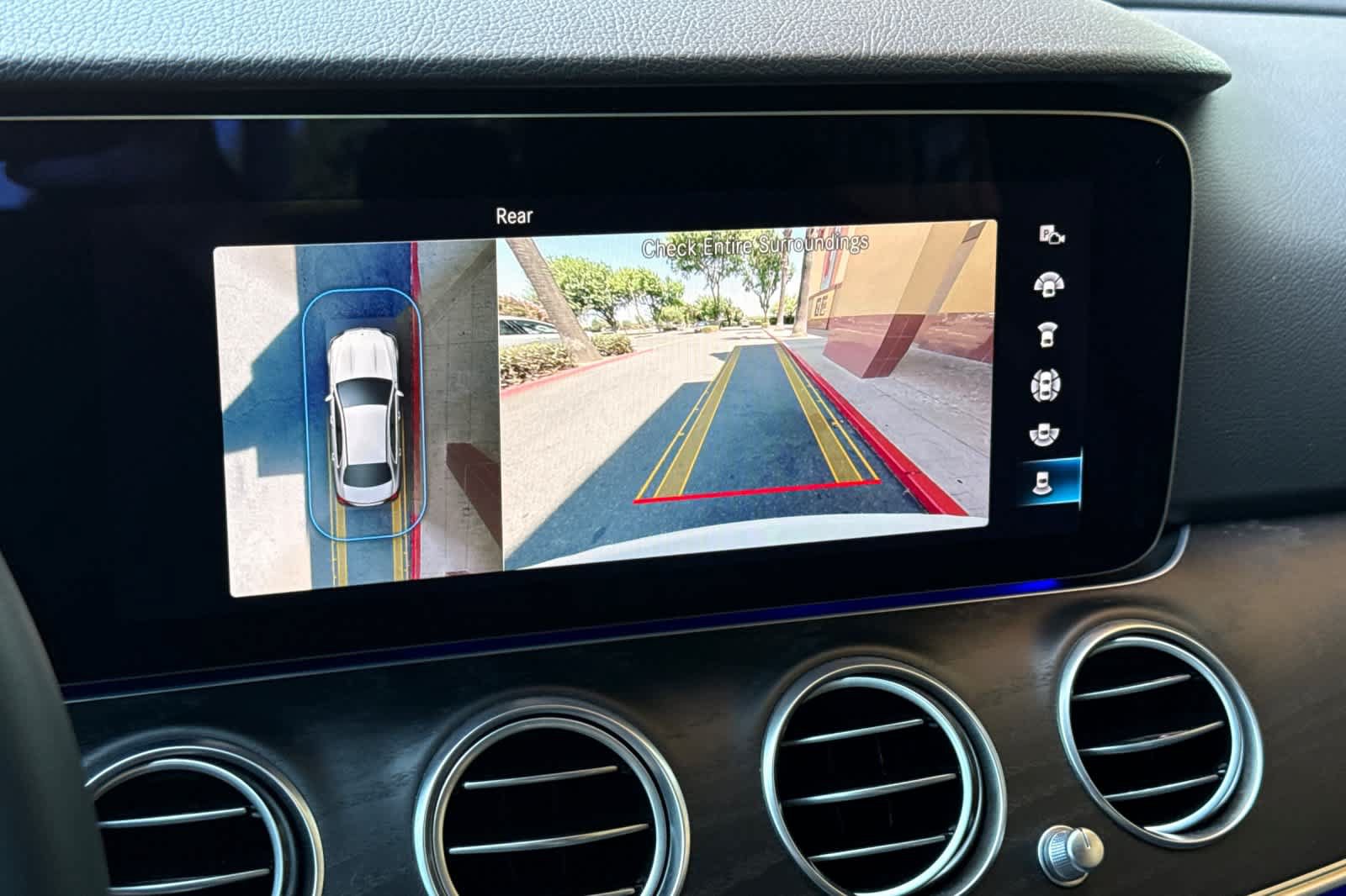Used 2022 Mercedes-Benz E 350 Sedan image 18