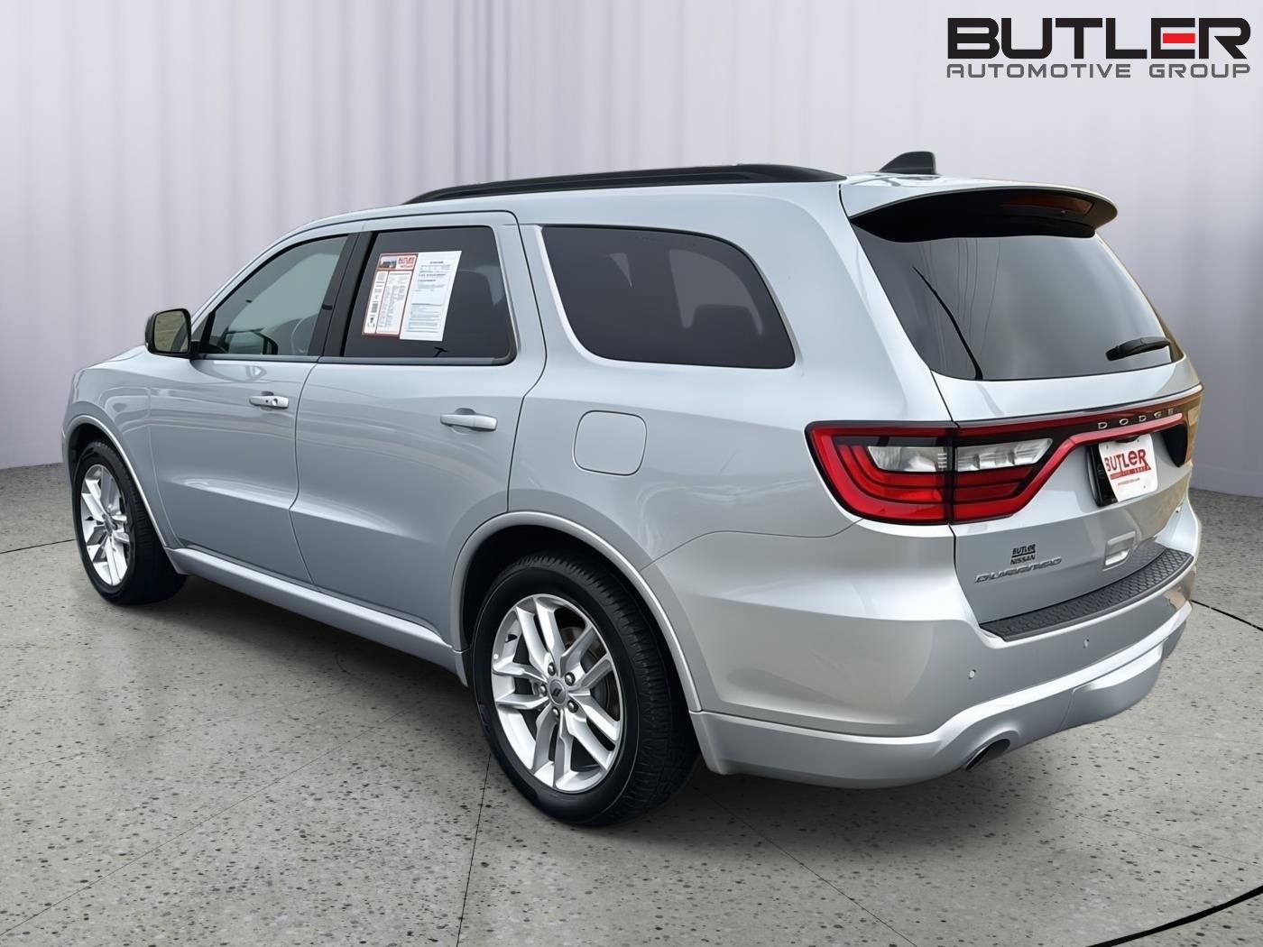 Used 2023 Dodge Durango GT image 3