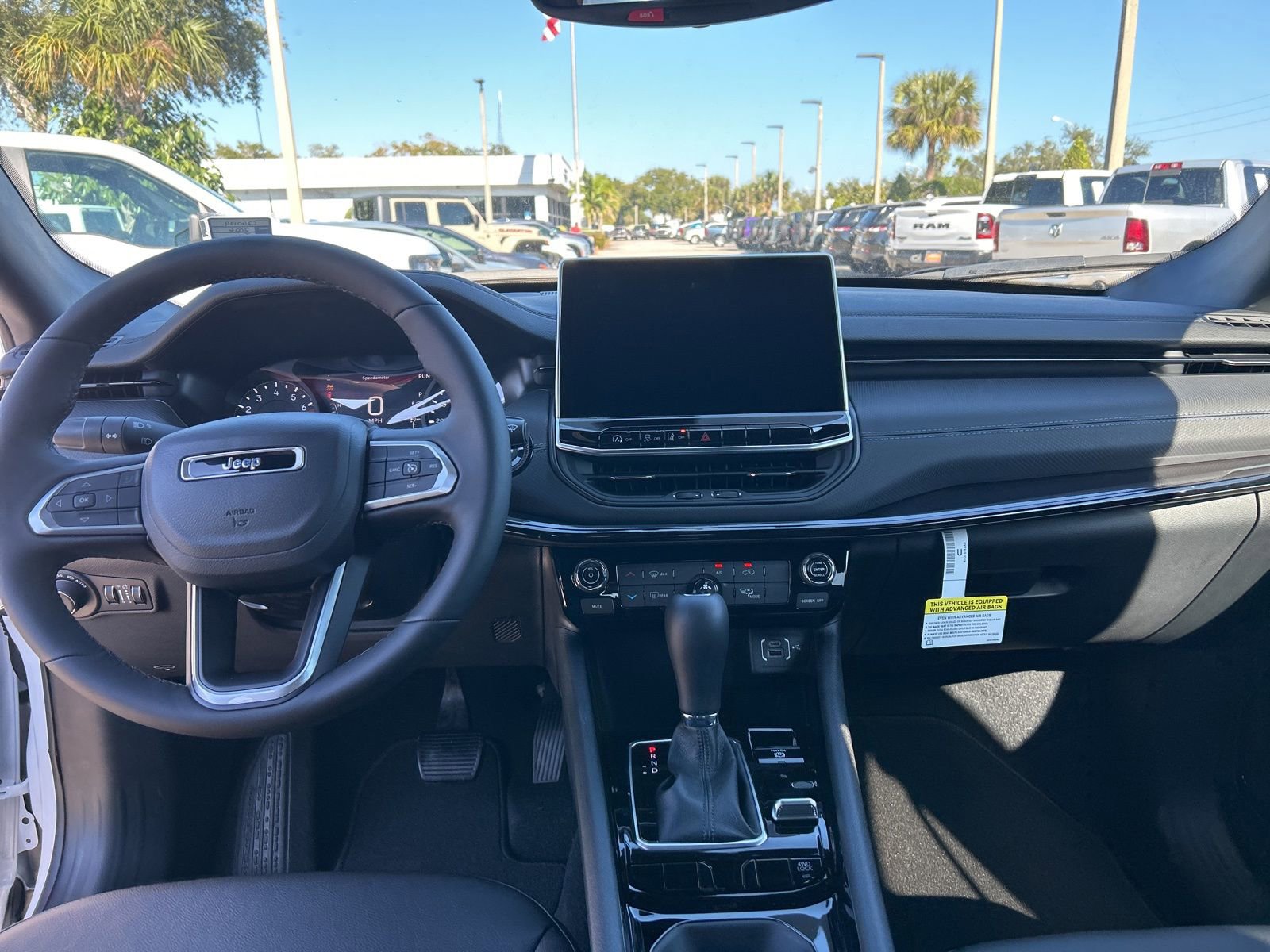 New 2026 Jeep Compass Latitude image 9