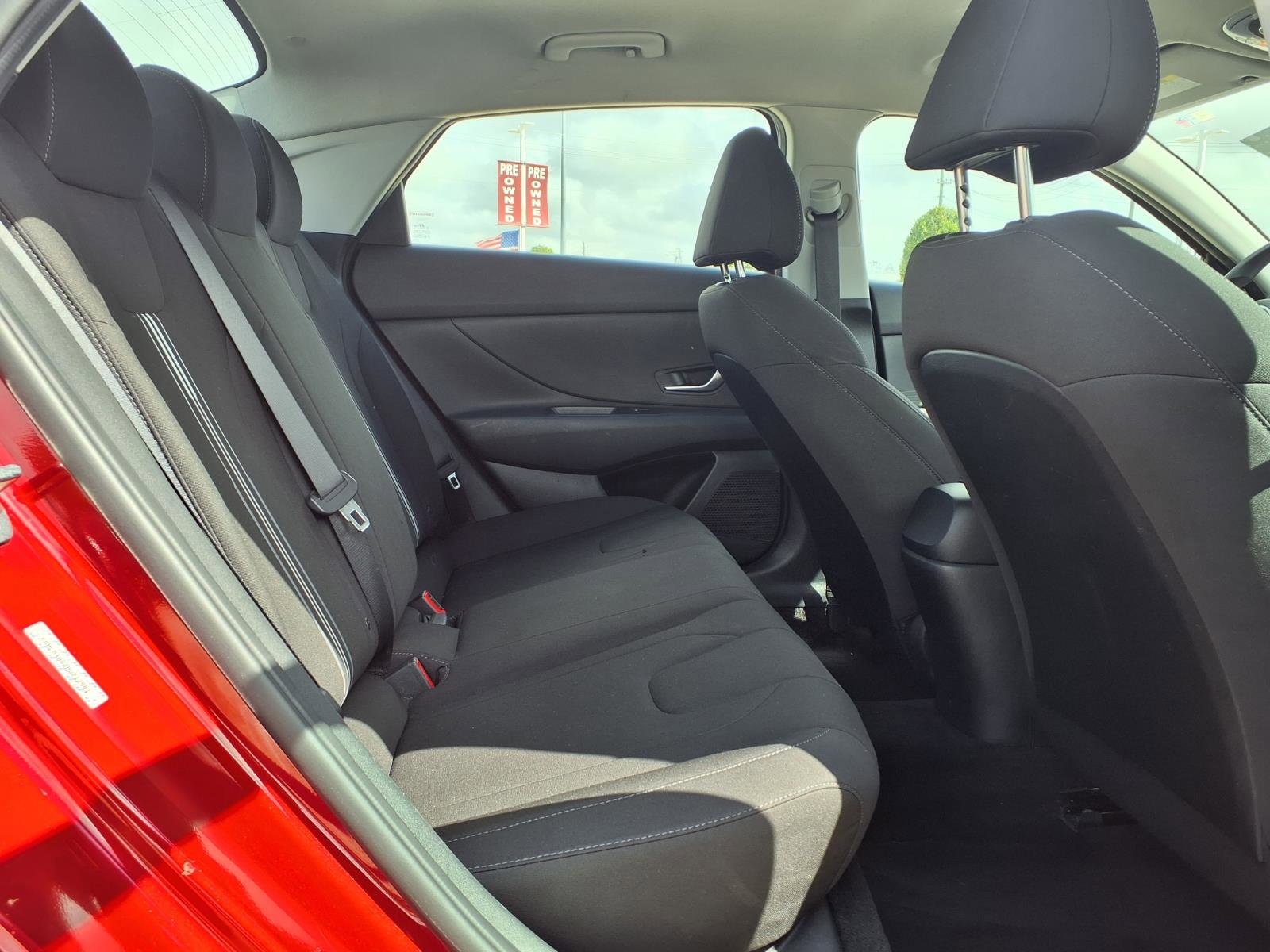 Used 2021 Hyundai Elantra SEL image 10