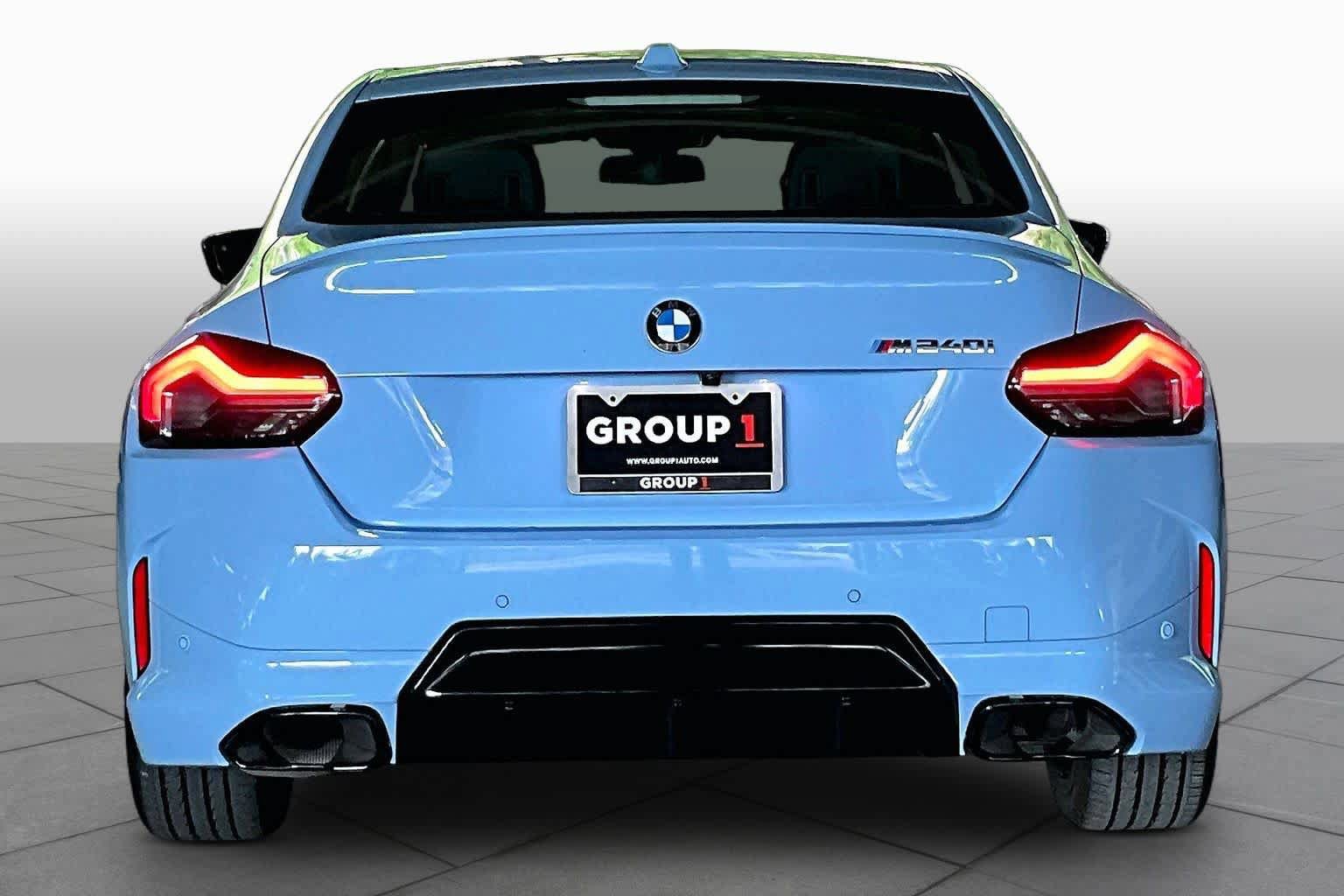 Used 2025 BMW M240i Coupe RWD image 4