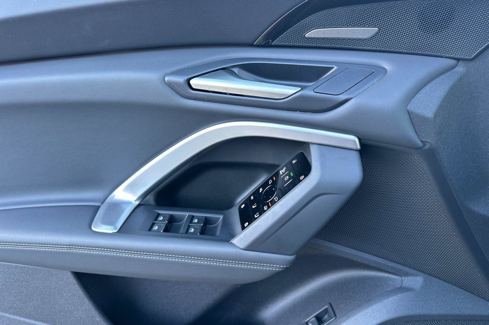 Used 2025 Audi Q5 Premium Plus w/ Premium Plus image 11