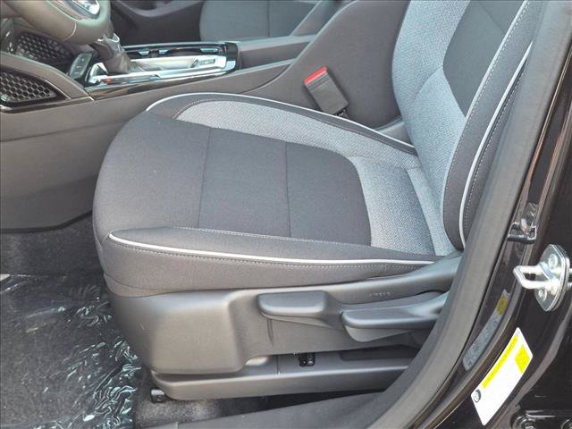 New 2026 Chevrolet TrailBlazer LT w/ LT Cold Weather Package FWD image 4