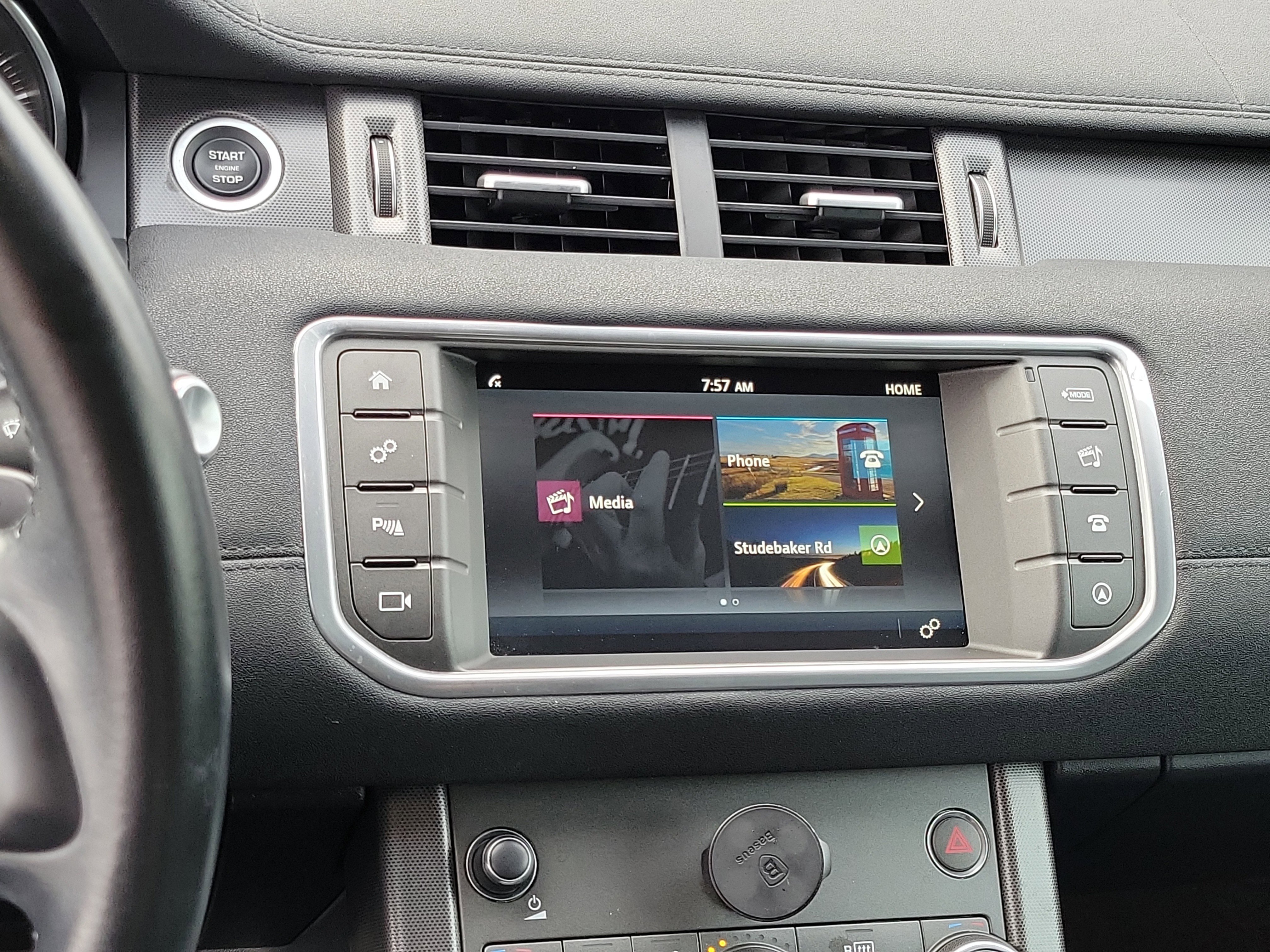 Used 2018 Land Rover Range Rover Evoque image 14