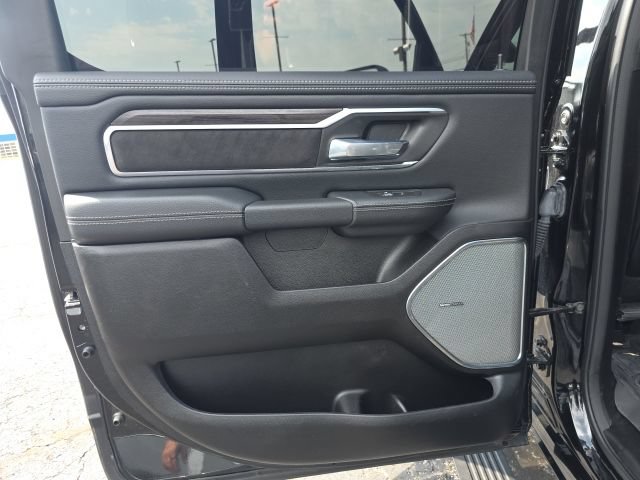 Used 2025 RAM 1500 Laramie w/ Night Edition AWD/4WD image 29