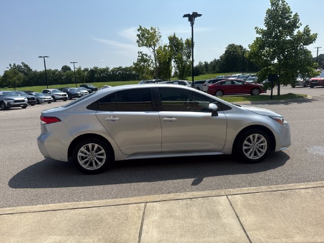 Used 2024 Toyota Corolla LE w/ LE Convenience Package FWD image 5