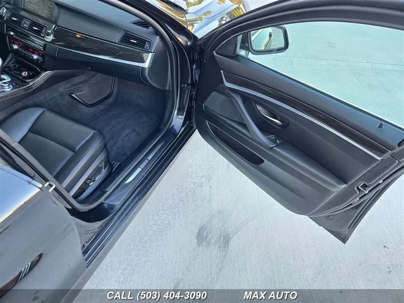 Used 2013 BMW 528i xDrive Sedan AWD/4WD image 19